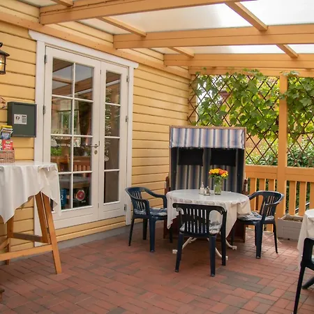Haus Stoertebeker - Garni, Seebad Appartement *