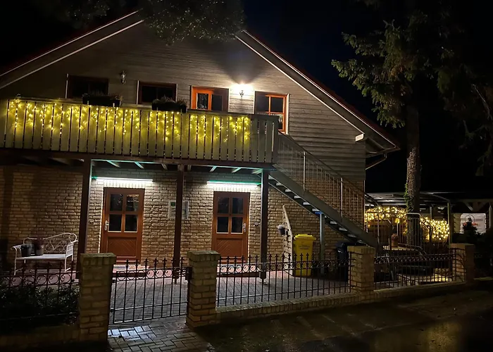 Haus Stoertebeker - Garni, Seebad شقة لوبمين