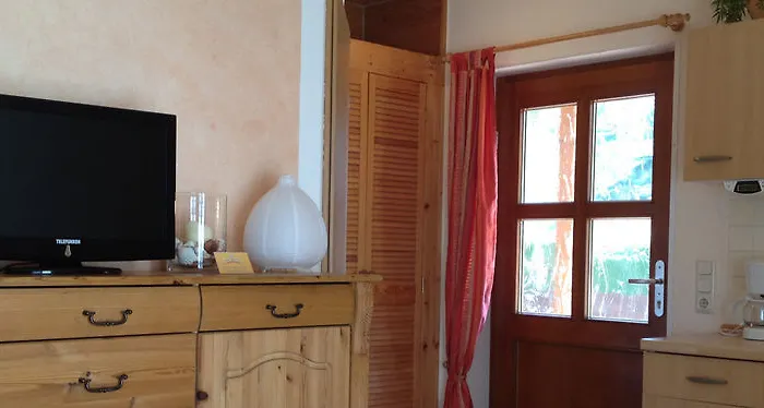 شقة Haus Stoertebeker - Garni, Seebad لوبمين