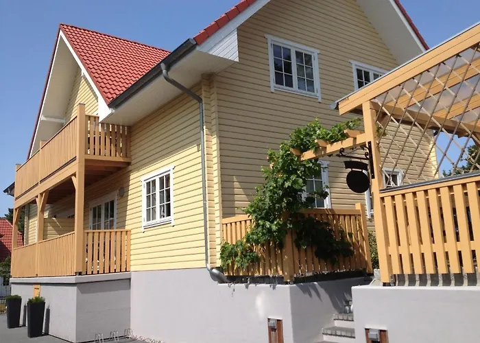 Haus Stoertebeker - Garni, Seebad شقة لوبمين